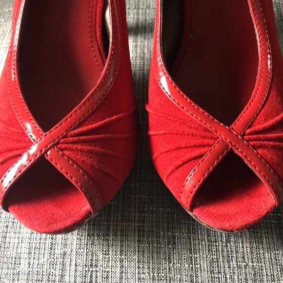 Steve Madden red suede platform heels - Picture 6 of 9